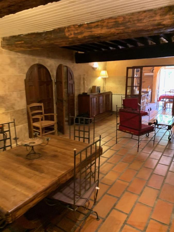 La Maison Sur La Place Ег-Морт Екстер'єр фото
