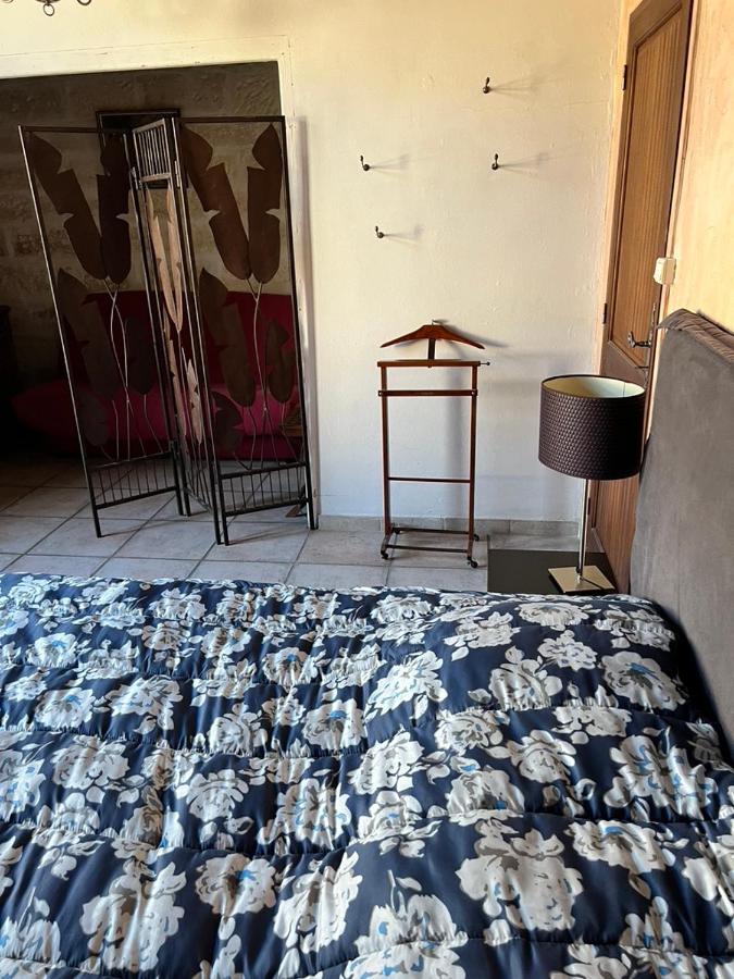 La Maison Sur La Place Ег-Морт Екстер'єр фото
